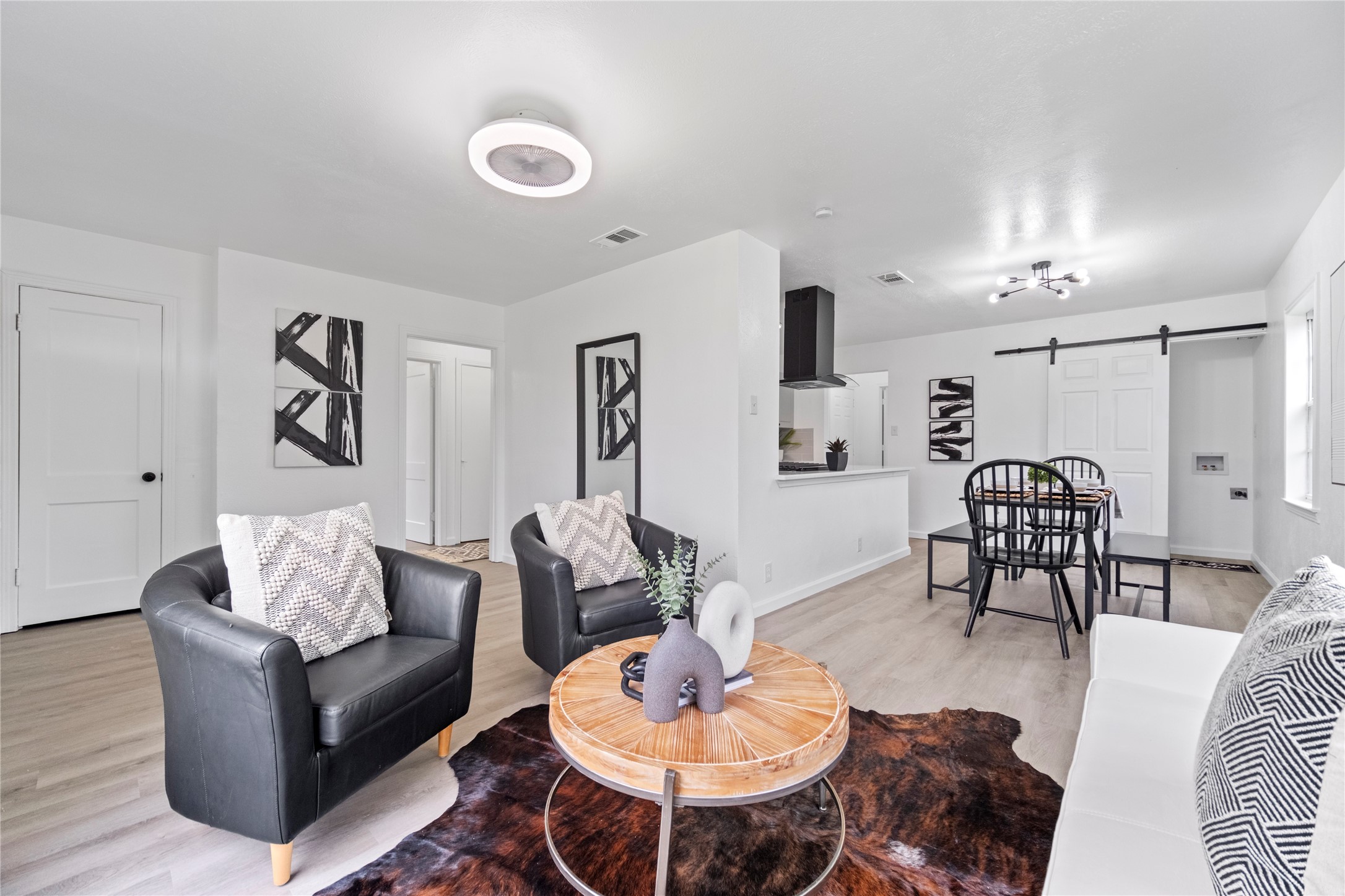 320 Krueger Street Dallas TX 75224