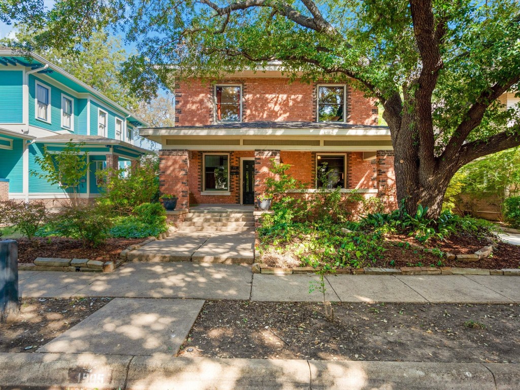 1905 Alston Avenue Fort Worth TX 76110