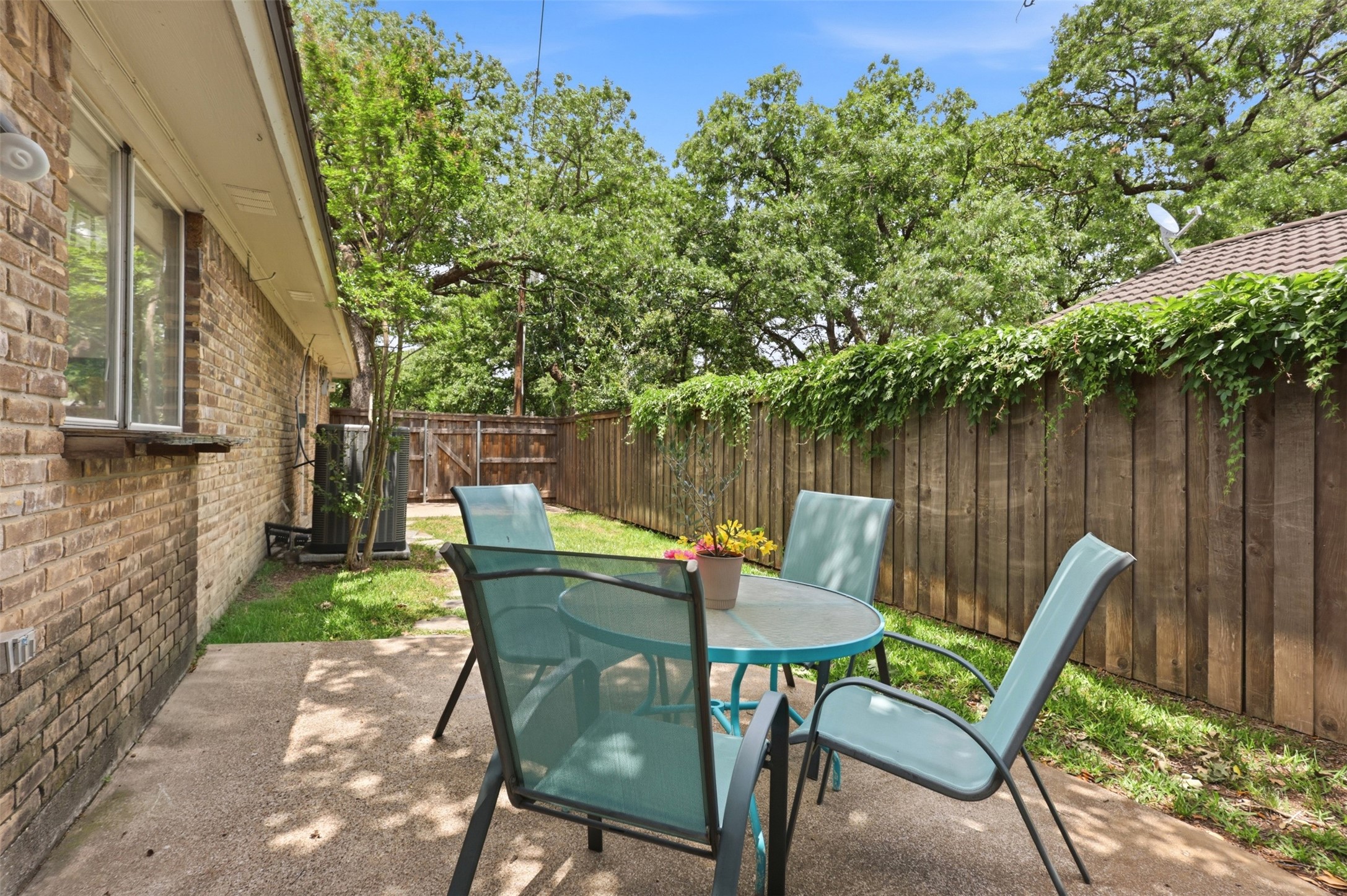 5800 Thoreau Lane Arlington TX 76016