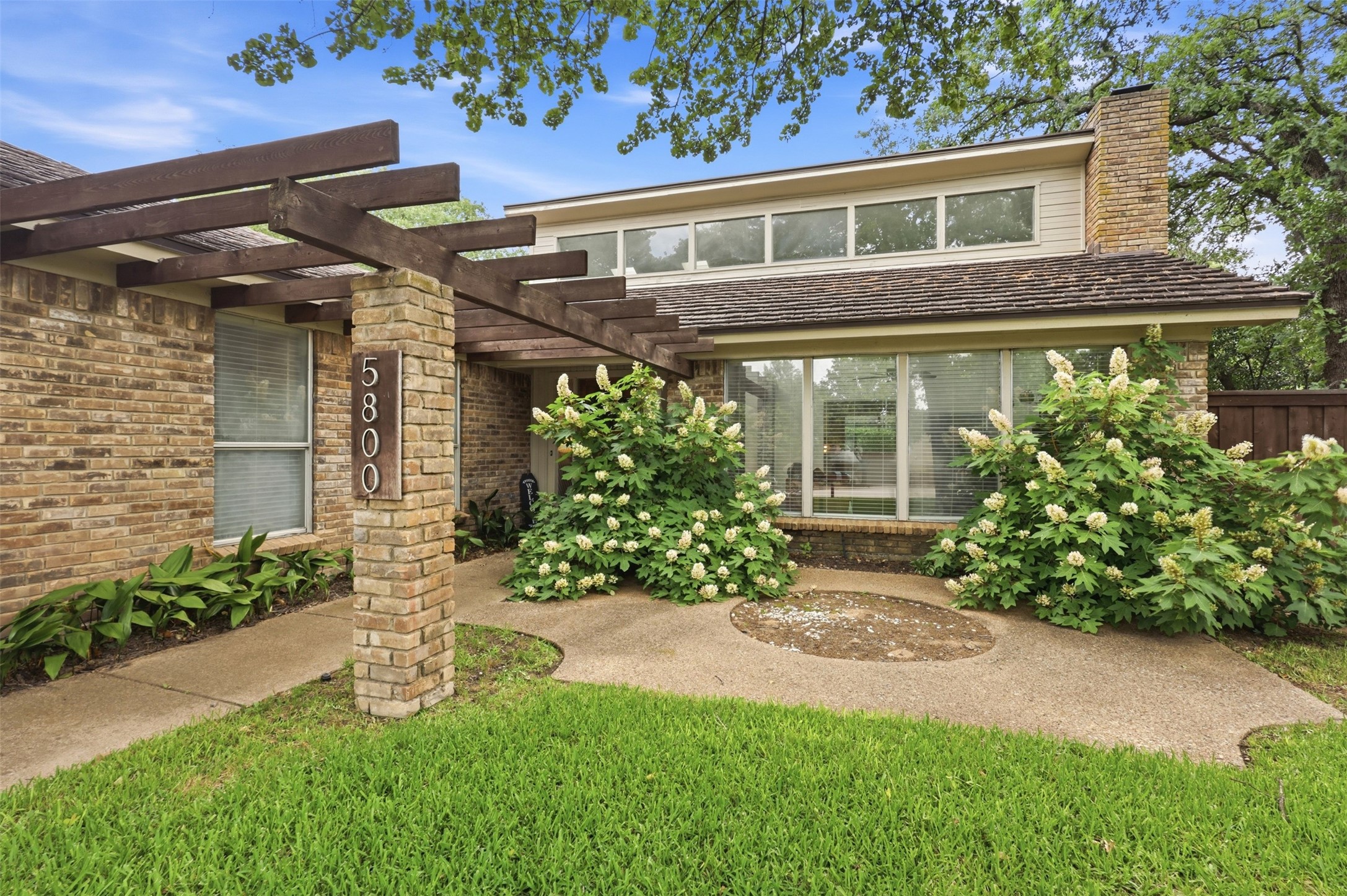 5800 Thoreau Lane Arlington TX 76016