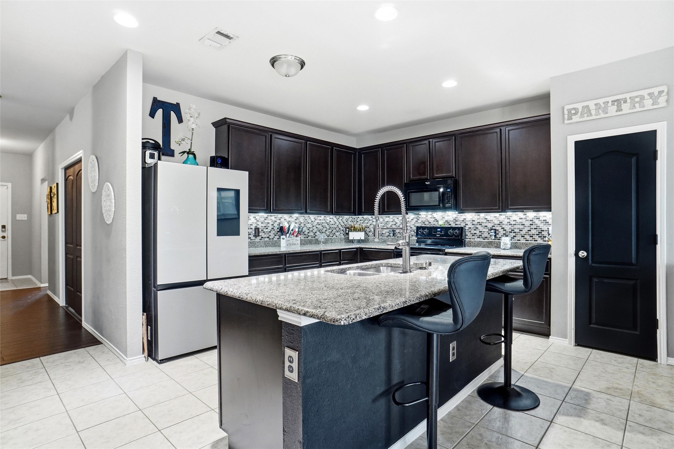 1625 Kawati Way Krum TX 76249