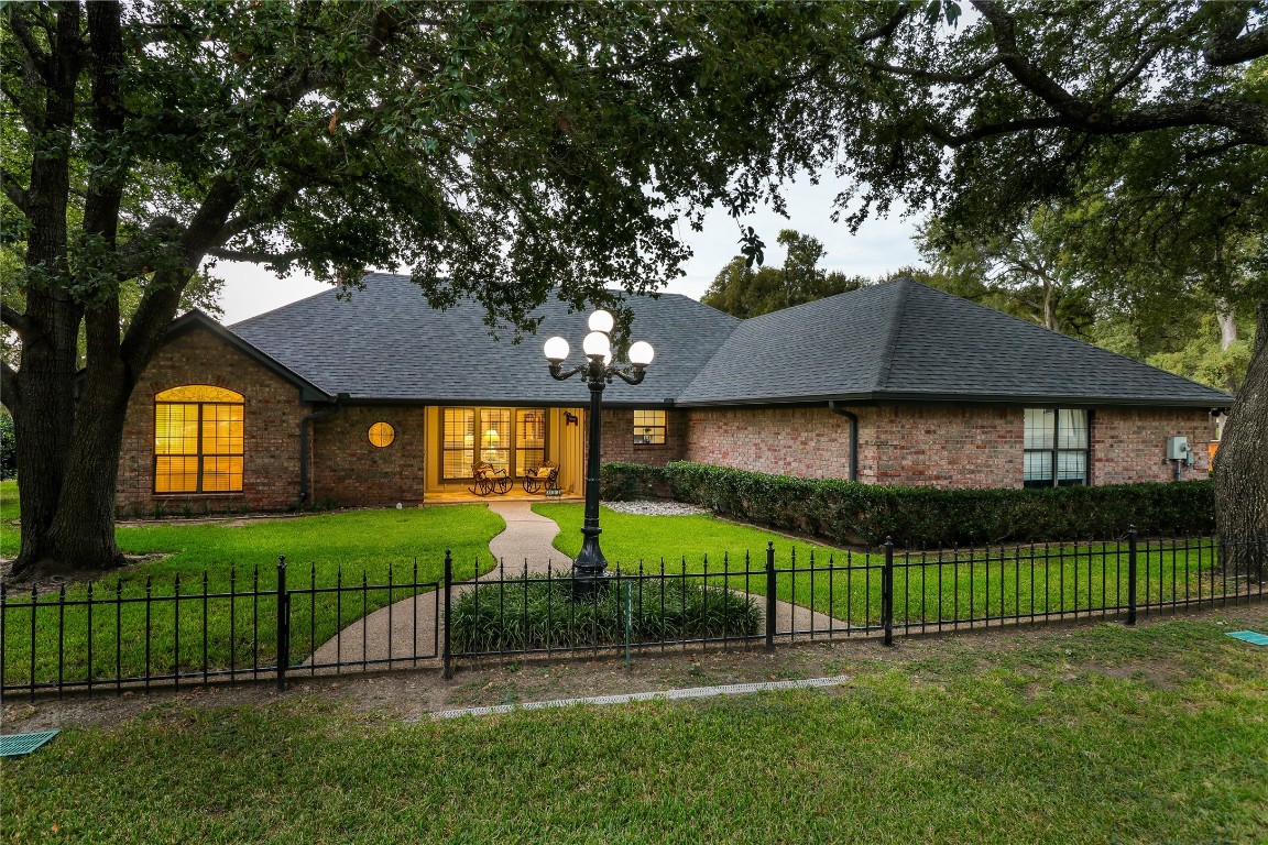 233 County Road 1747 Clifton TX 76634