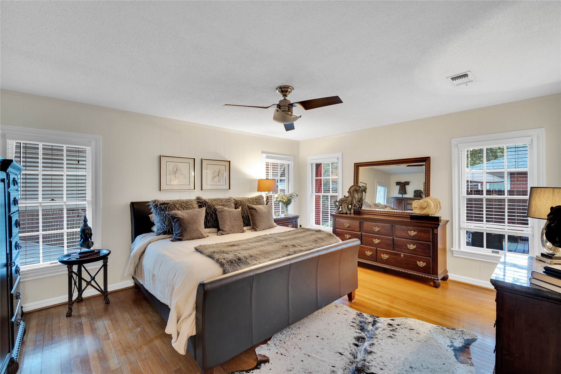 203 N Clay Street Ennis TX 75119