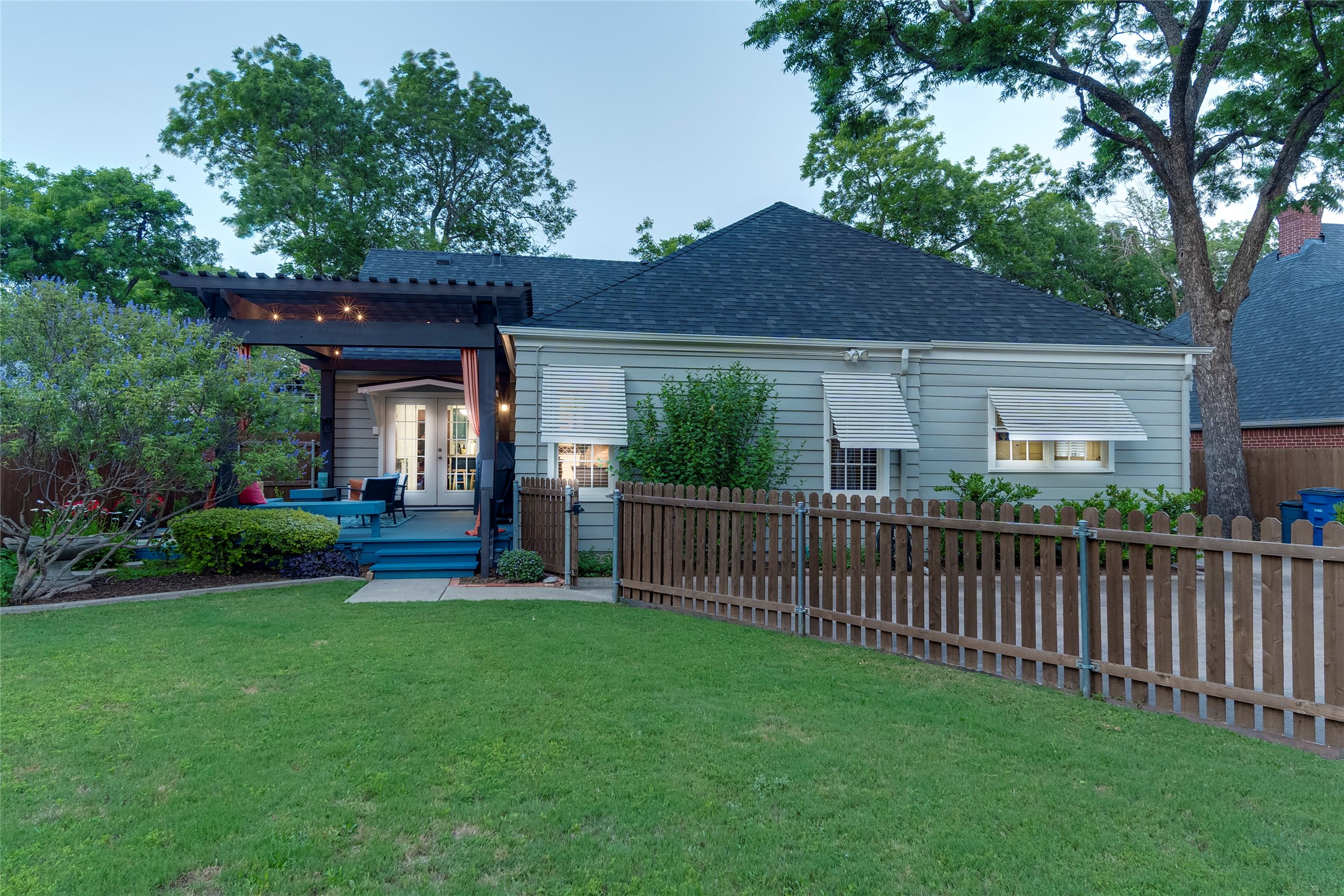 203 N Clay Street Ennis TX 75119