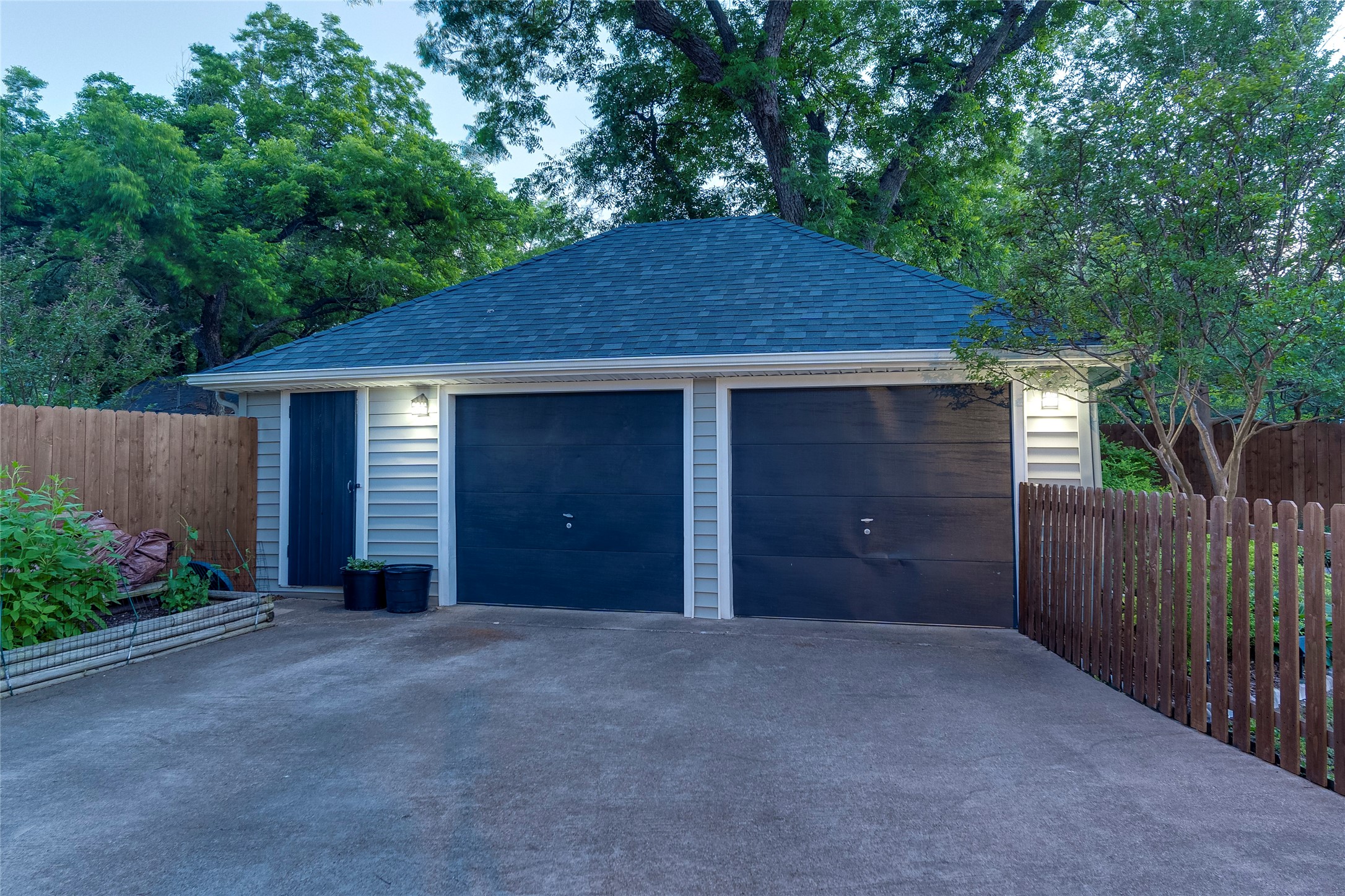 203 N Clay Street Ennis TX 75119