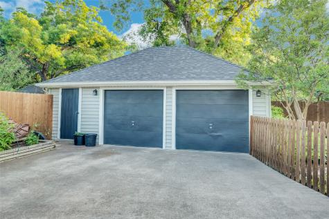 203 N Clay Street Ennis TX 75119
