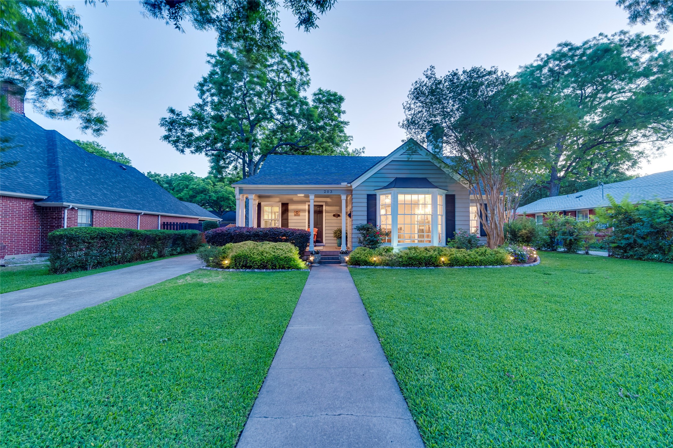203 N Clay Street Ennis TX 75119