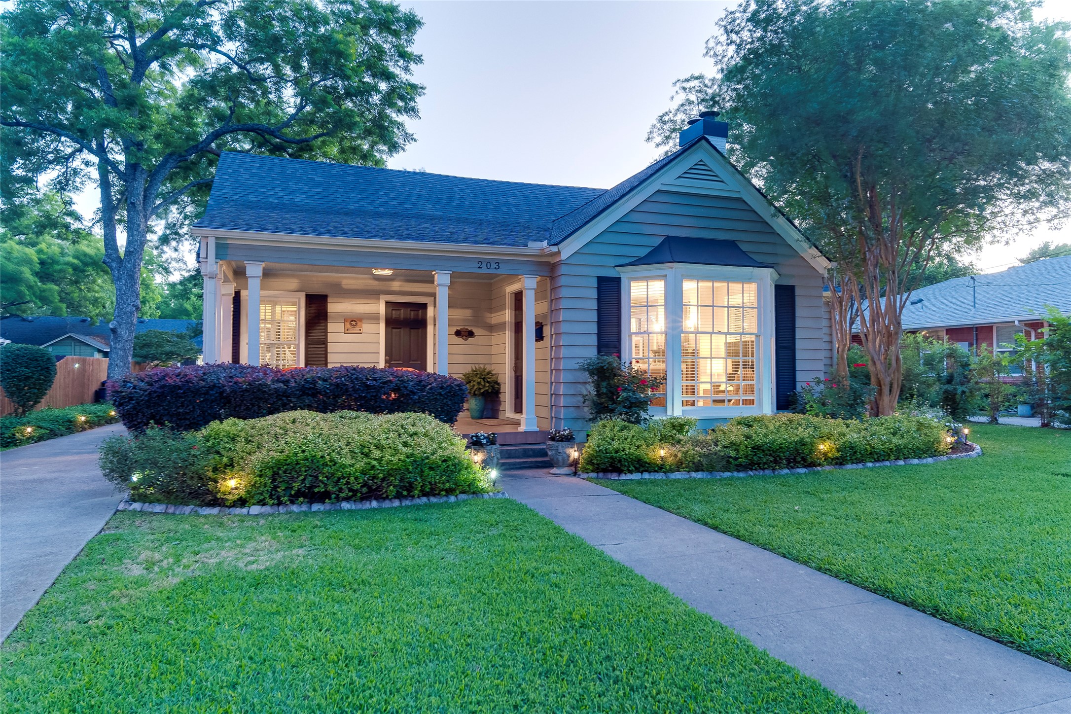 203 N Clay Street Ennis TX 75119
