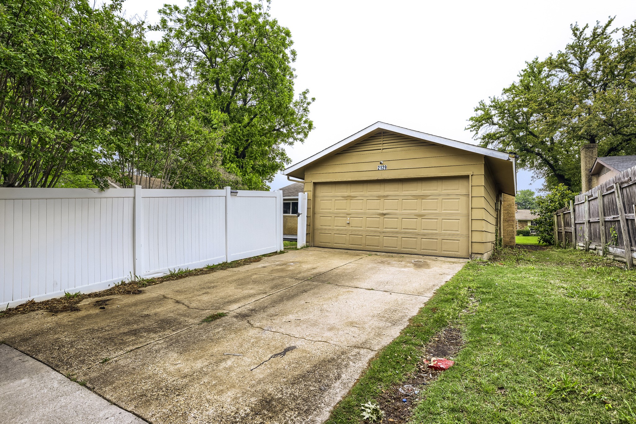 2129 Richbrook Drive Garland TX 75044