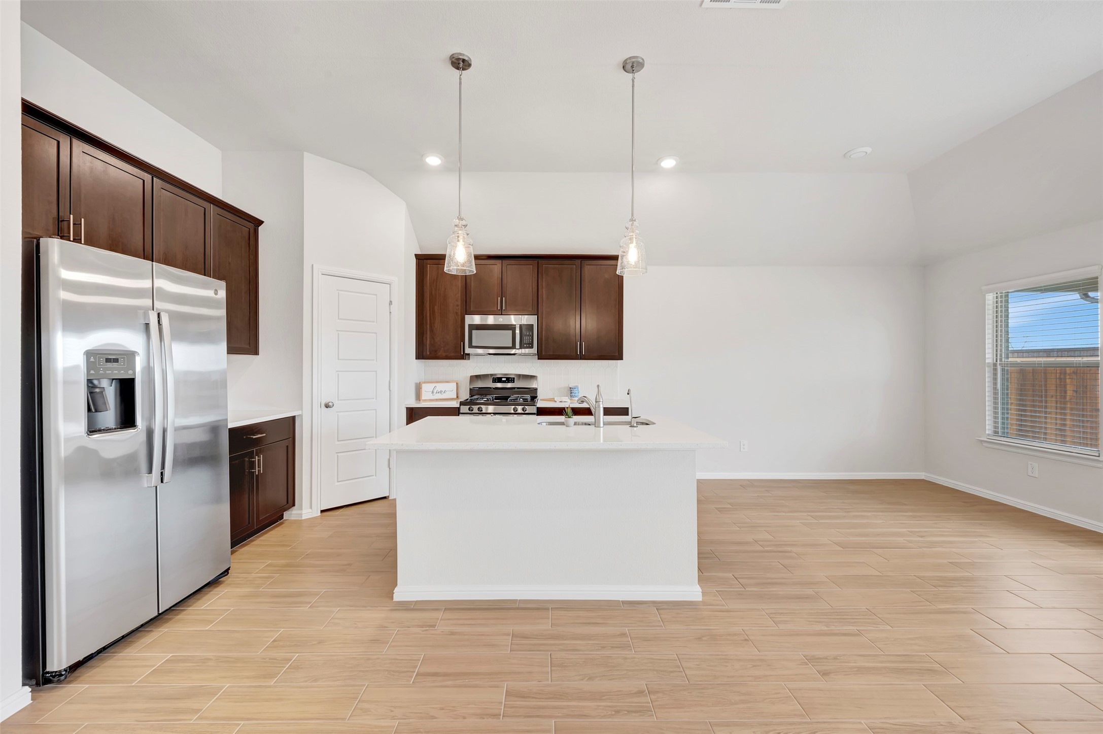 113 Rockwood Lane Justin TX 76247