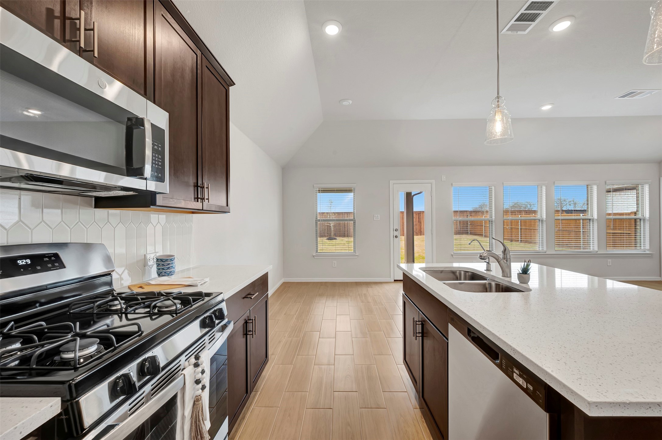 113 Rockwood Lane Justin TX 76247