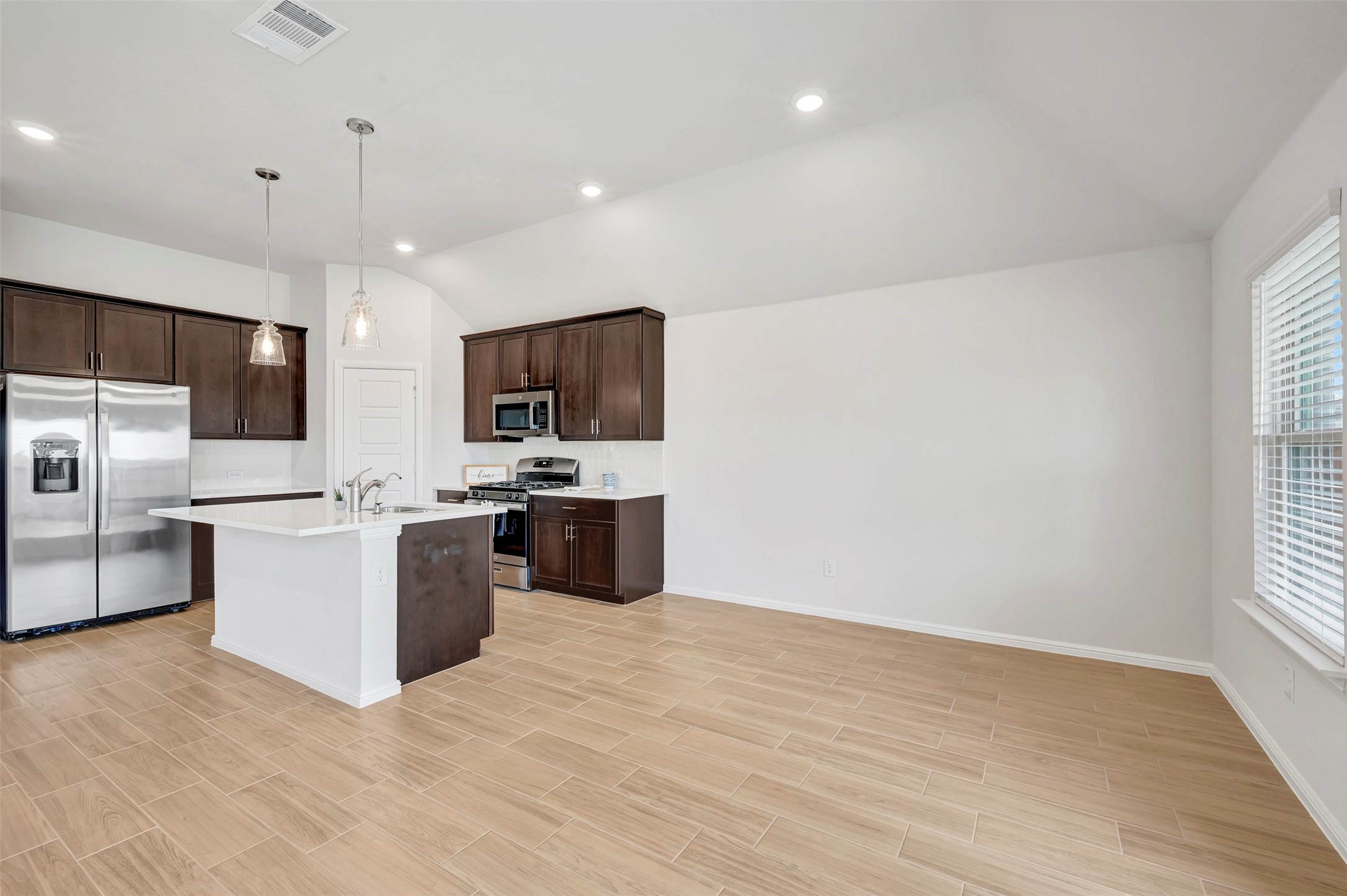 113 Rockwood Lane Justin TX 76247