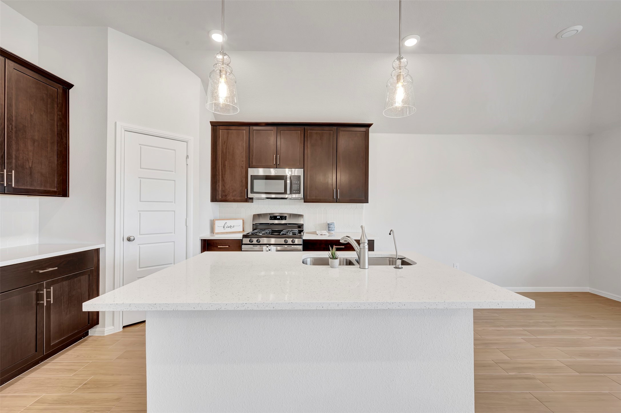 113 Rockwood Lane Justin TX 76247
