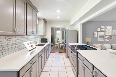 2405 Kings Country Drive Irving TX 75038