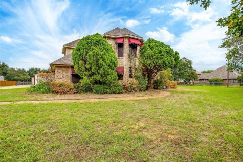 2525 Castle Road Burleson TX 76028