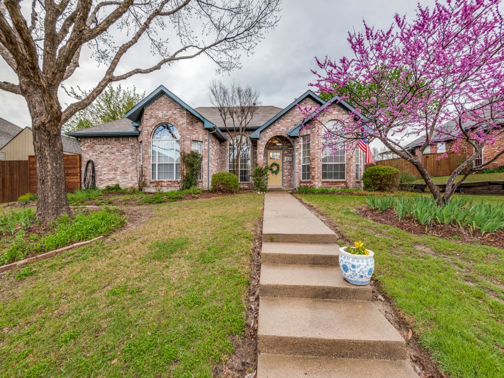 804 Claire View Drive Desoto TX 75115