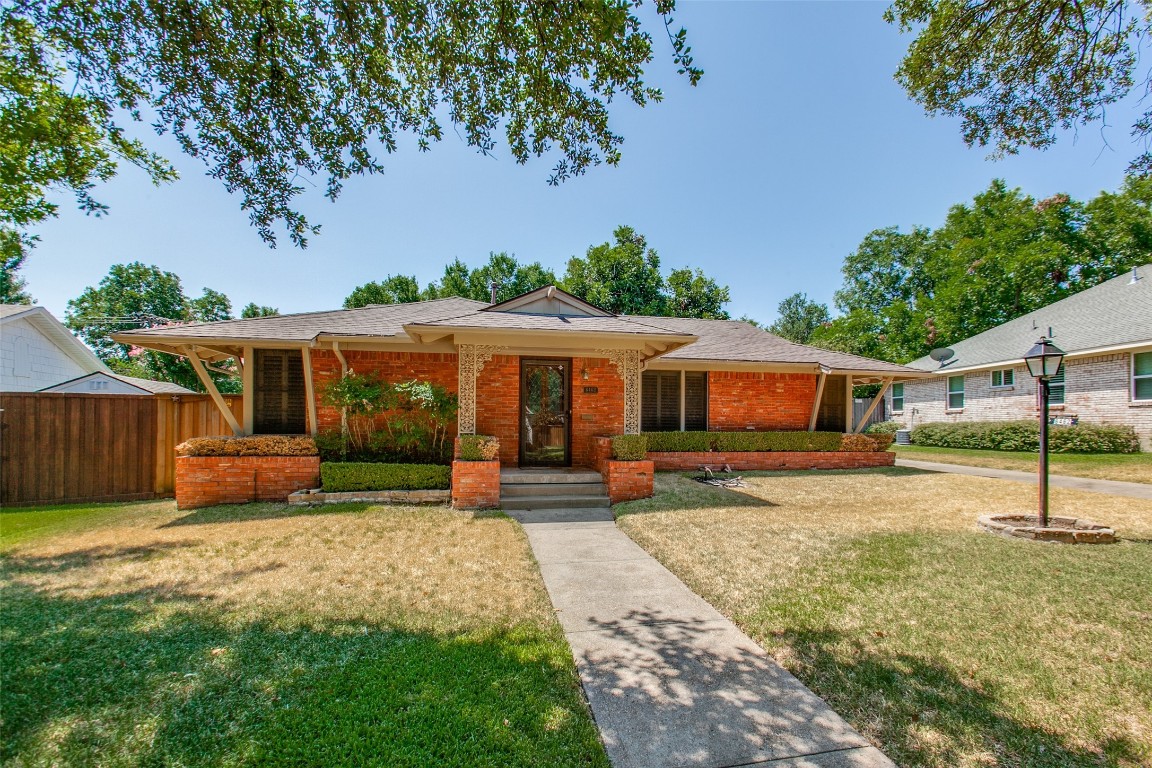 6462 Woodcrest Lane Dallas TX 75214