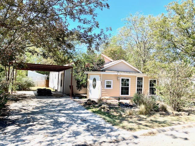 1603 Parker Street Goldthwaite TX 76844