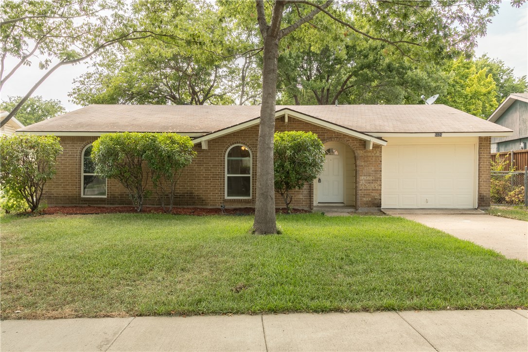 5326 Saddleback Road Garland TX 75043