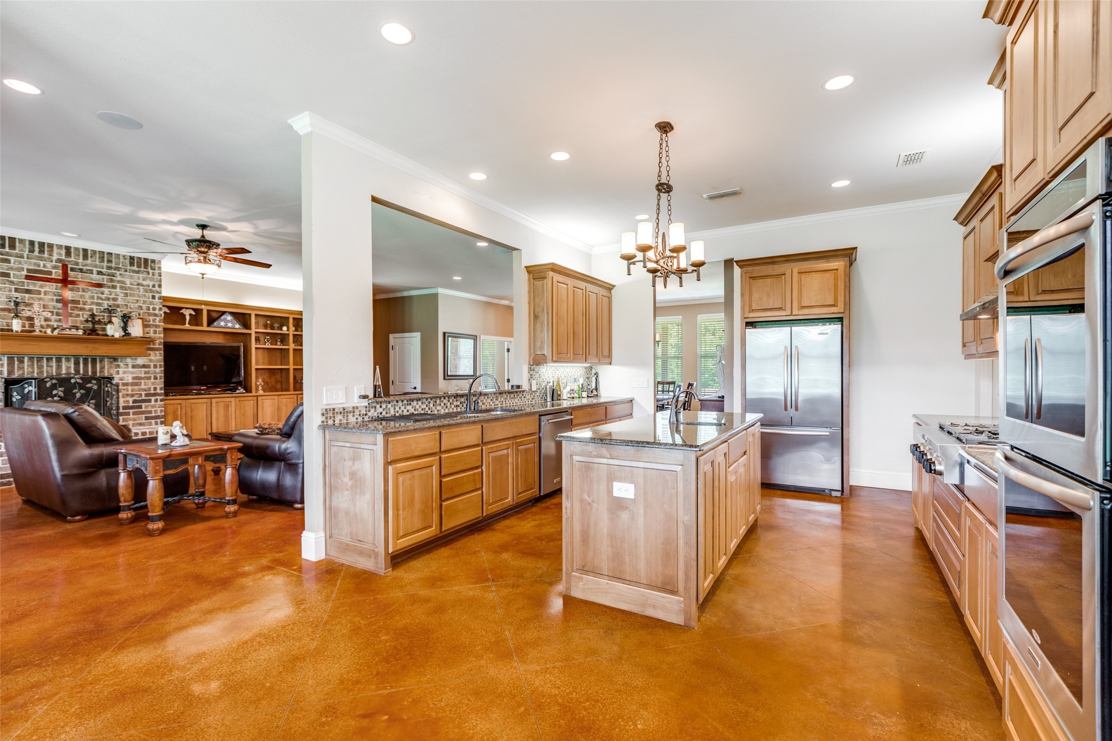 643 County Road 2255 Telephone TX 75488