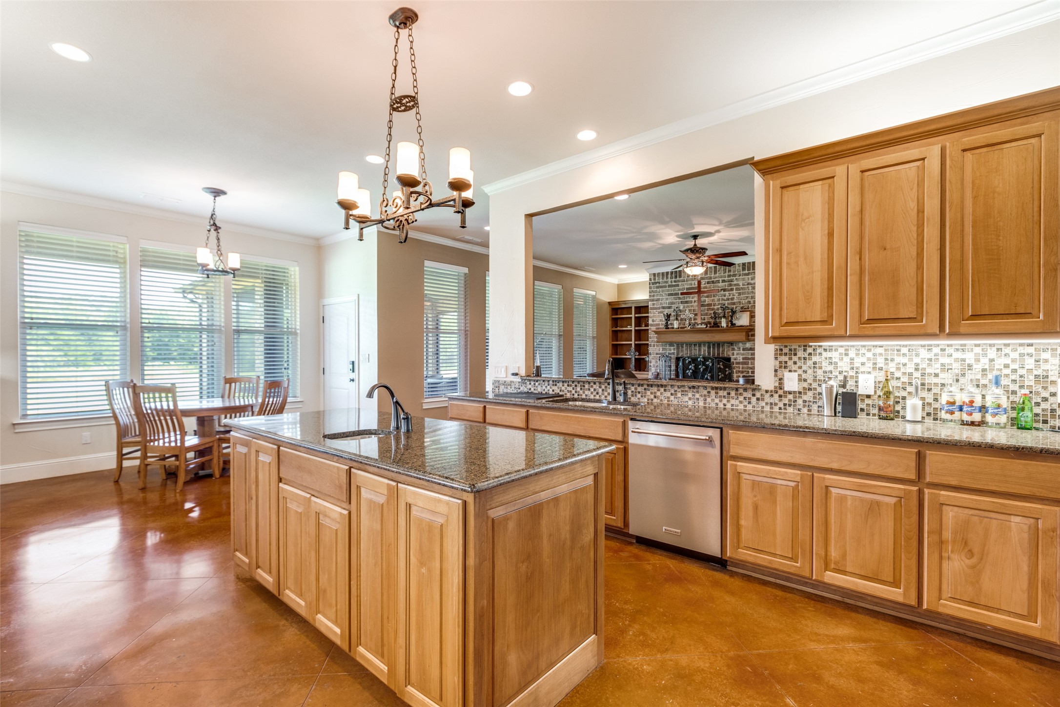643 County Road 2255 Telephone TX 75488