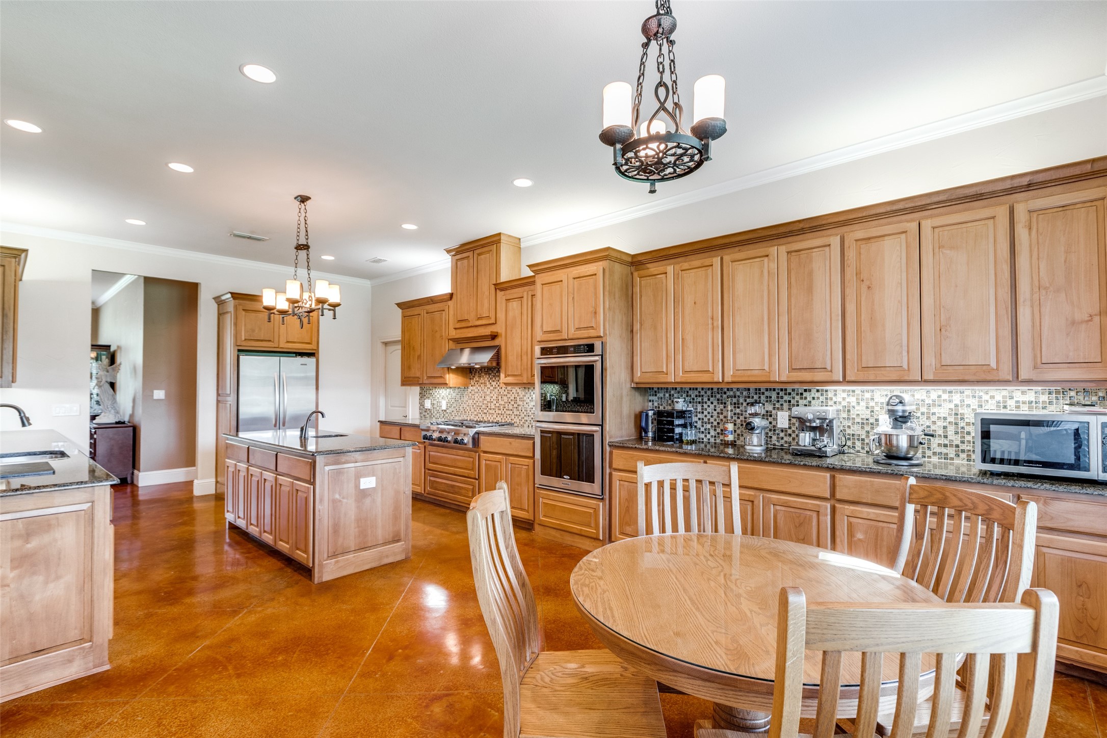 643 County Road 2255 Telephone TX 75488