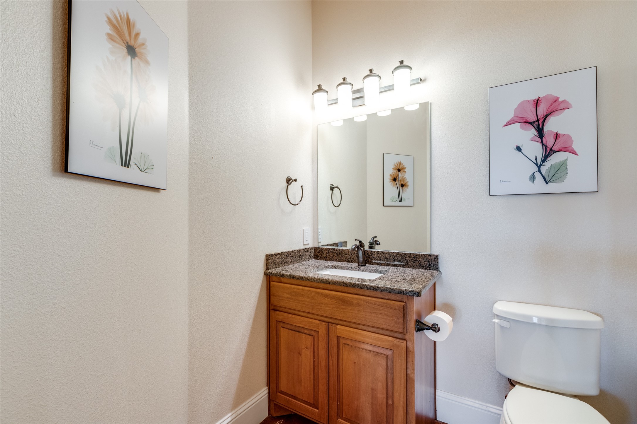 643 County Road 2255 Telephone TX 75488