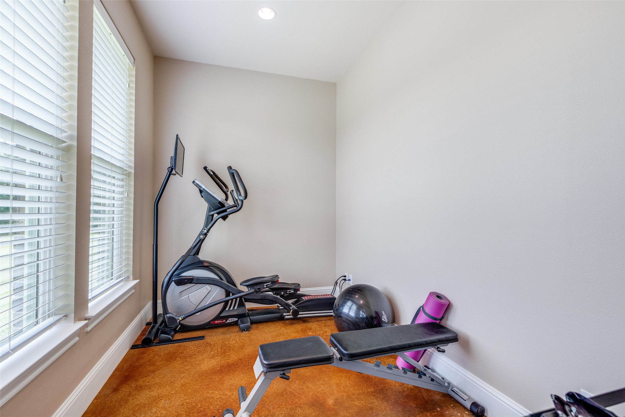 643 County Road 2255 Telephone TX 75488