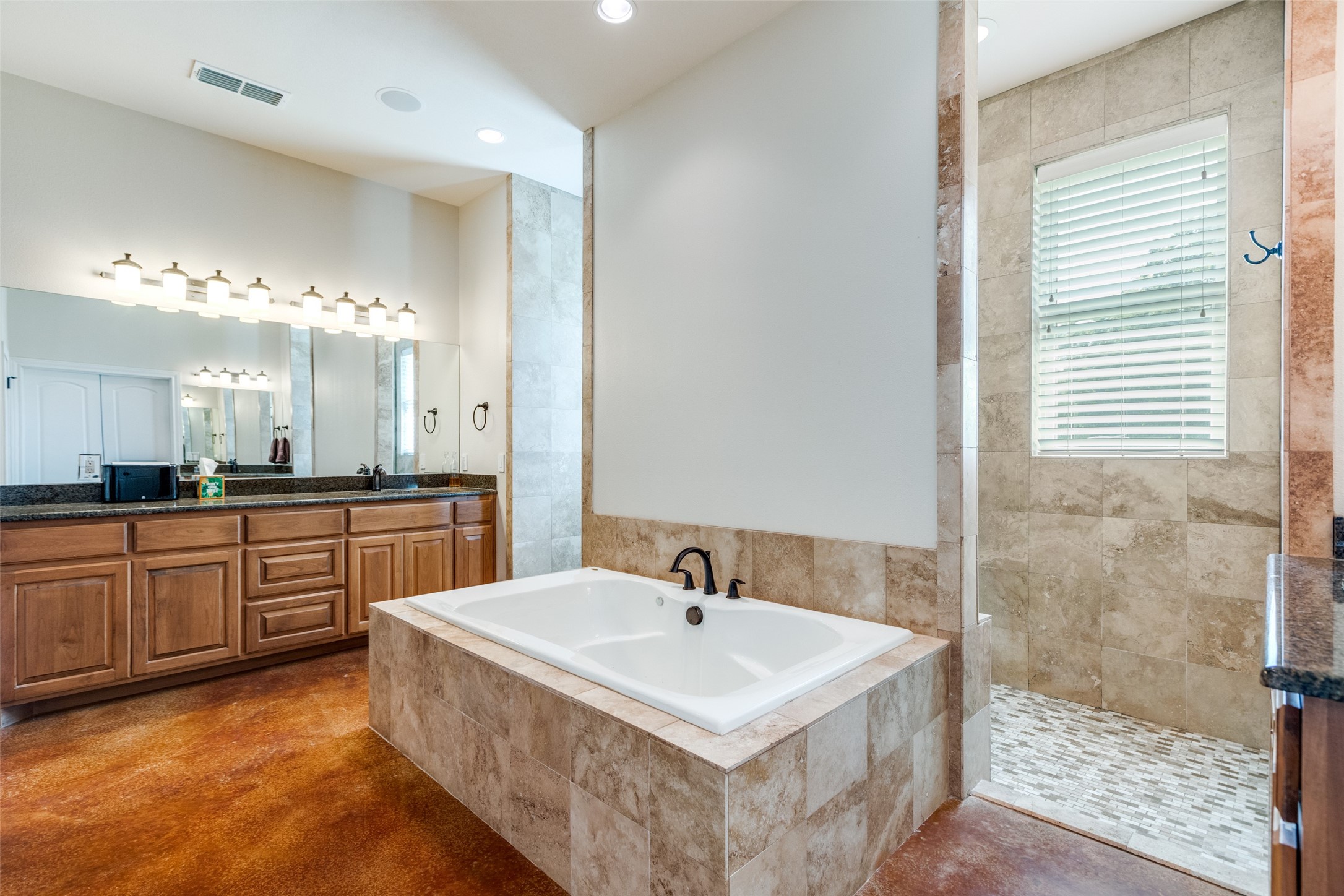 643 County Road 2255 Telephone TX 75488