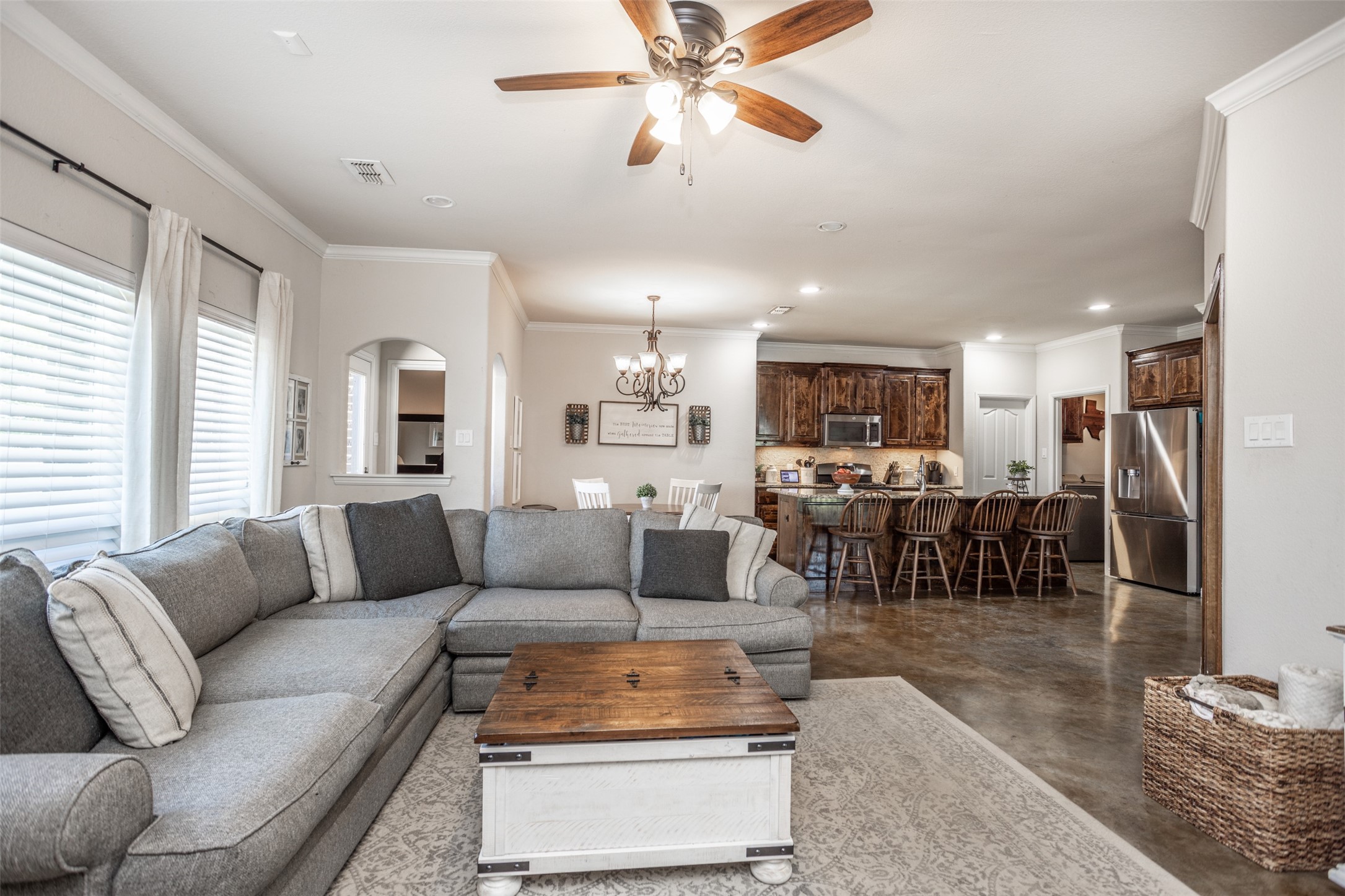 1091 County Road 348 Valley View TX 76272