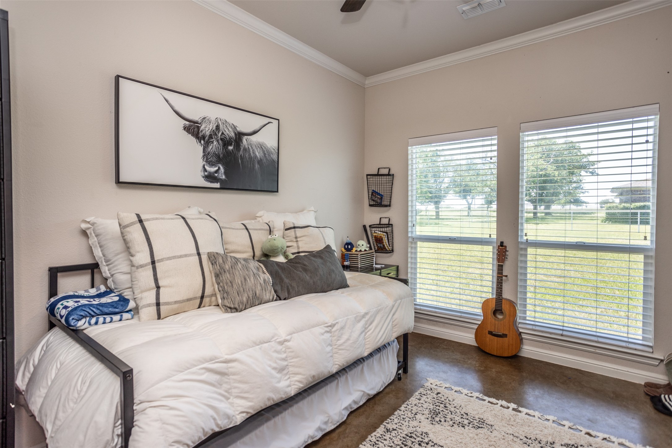 1091 County Road 348 Valley View TX 76272