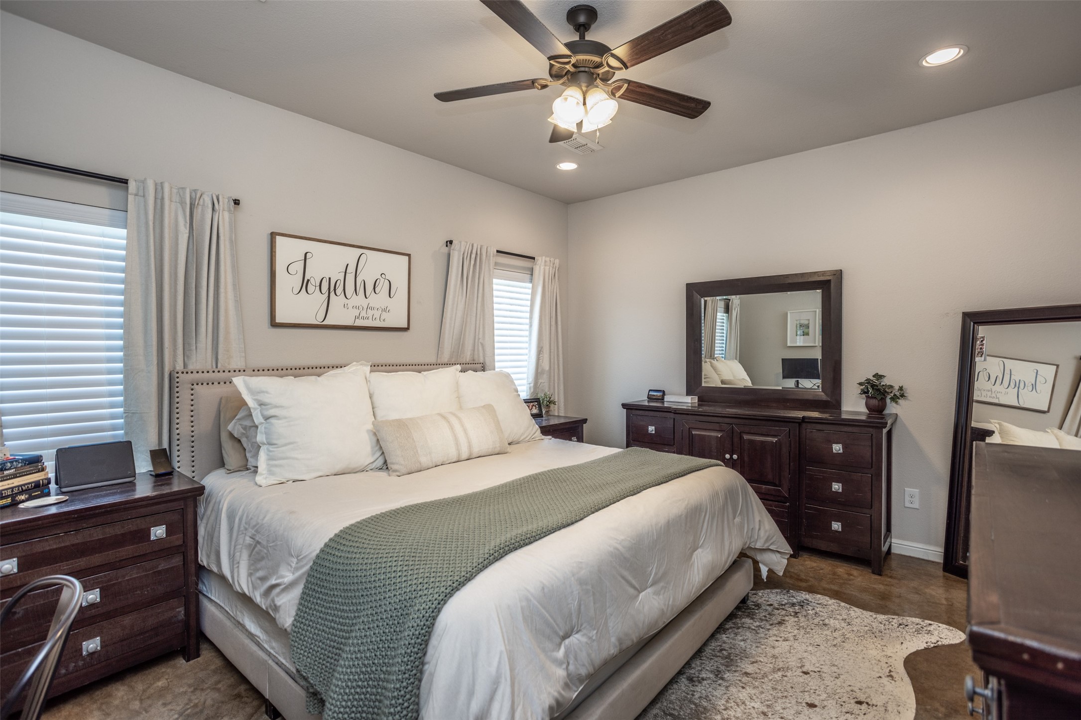 1091 County Road 348 Valley View TX 76272