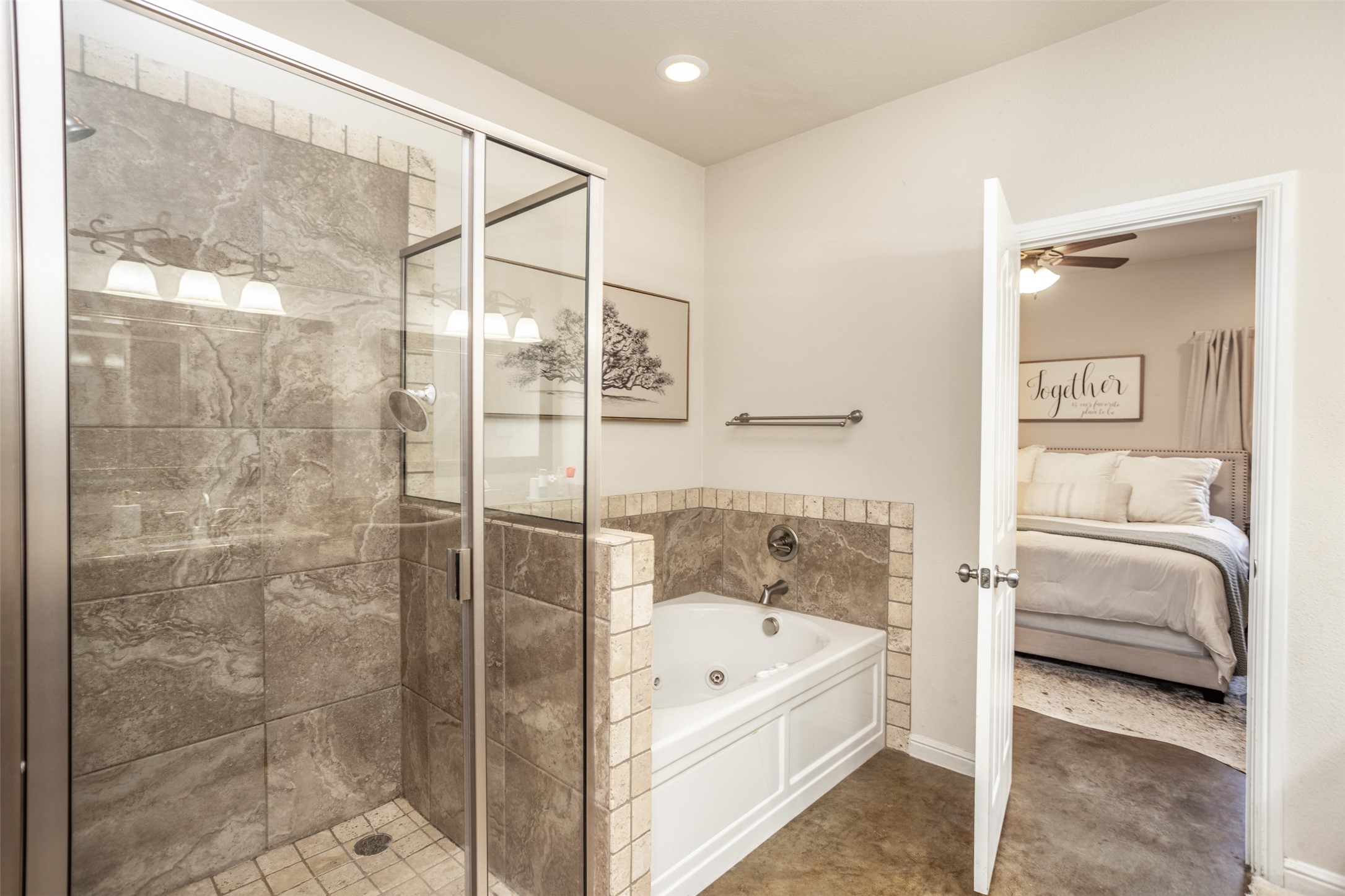 1091 County Road 348 Valley View TX 76272