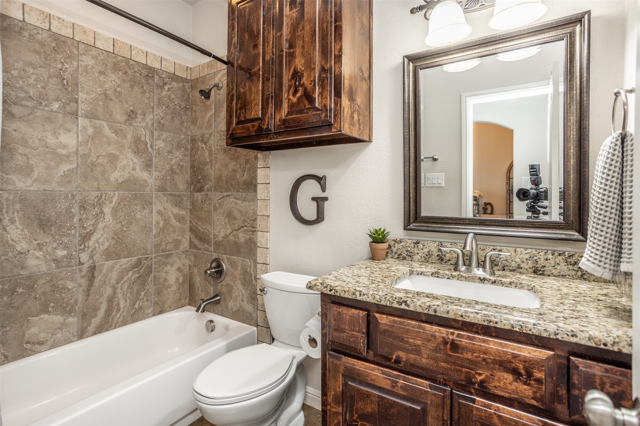 1091 County Road 348 Valley View TX 76272