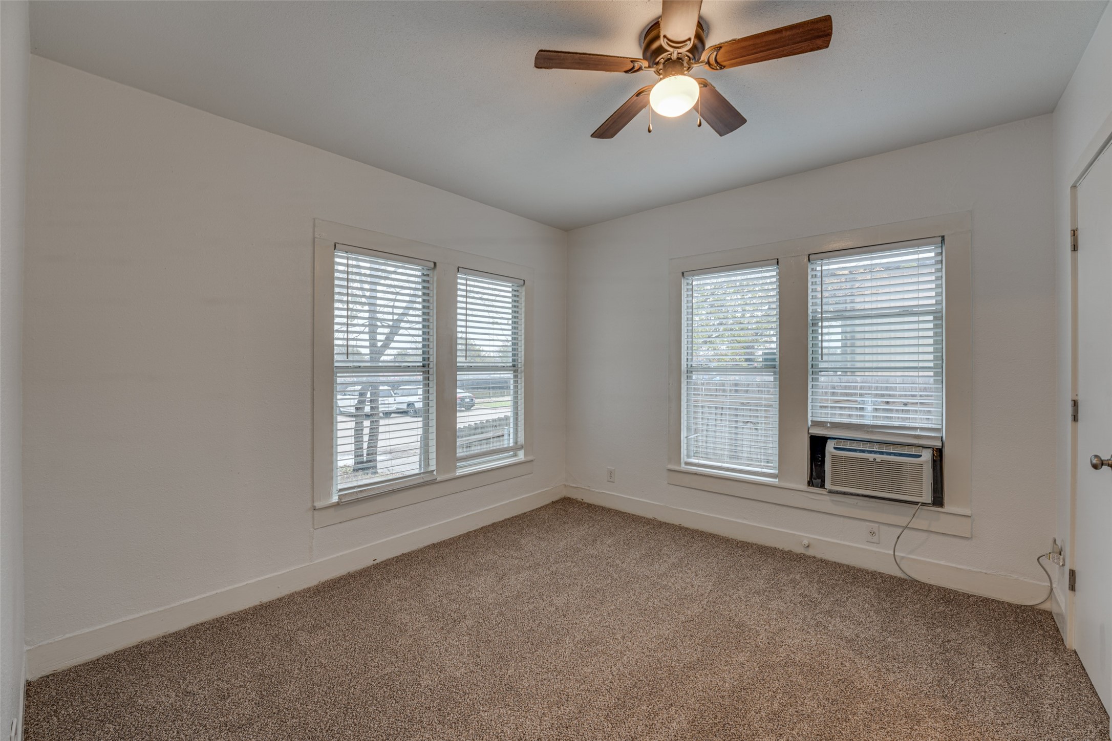 107 N Shawnee Street Ennis TX 75119