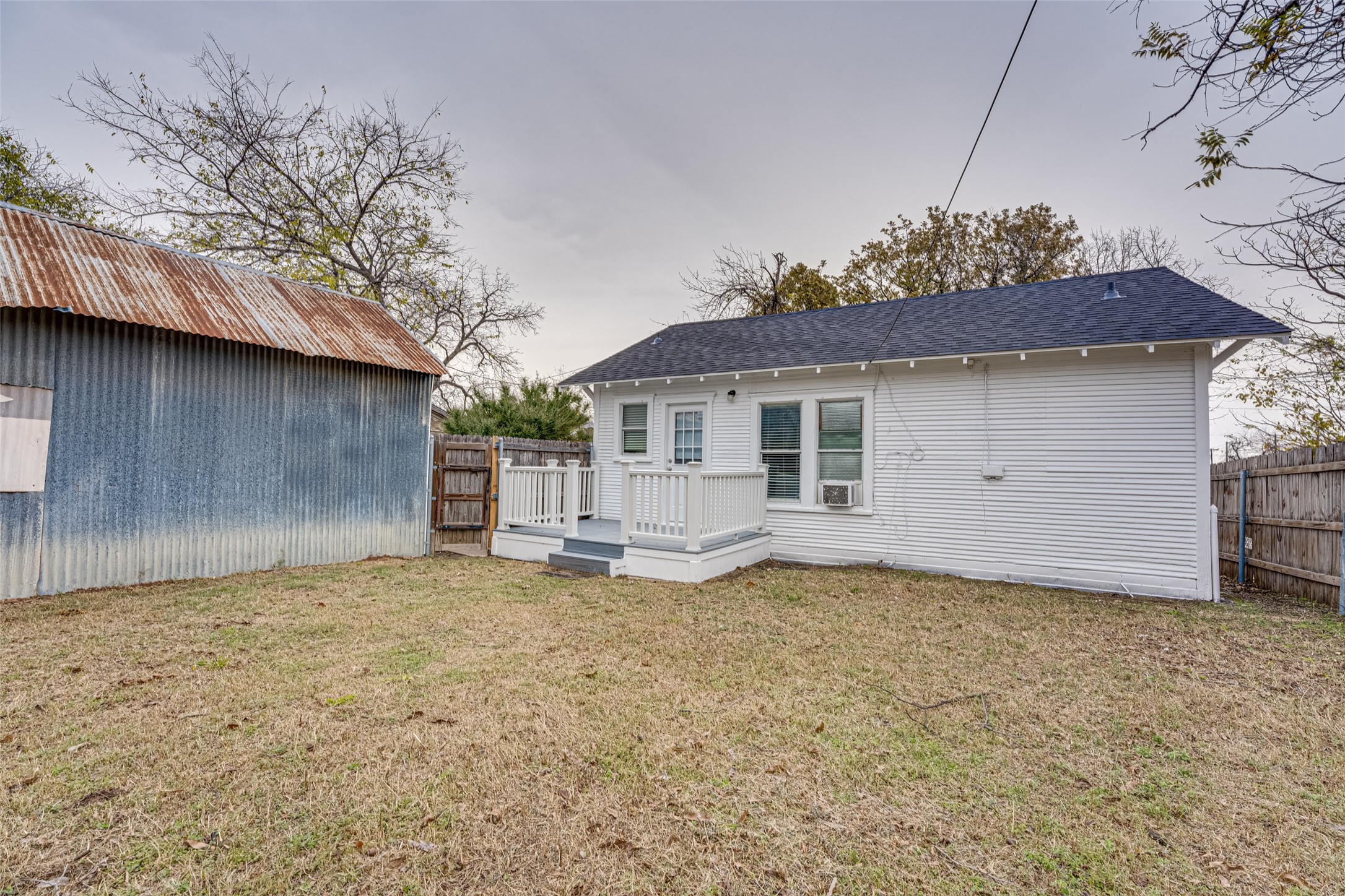 107 N Shawnee Street Ennis TX 75119