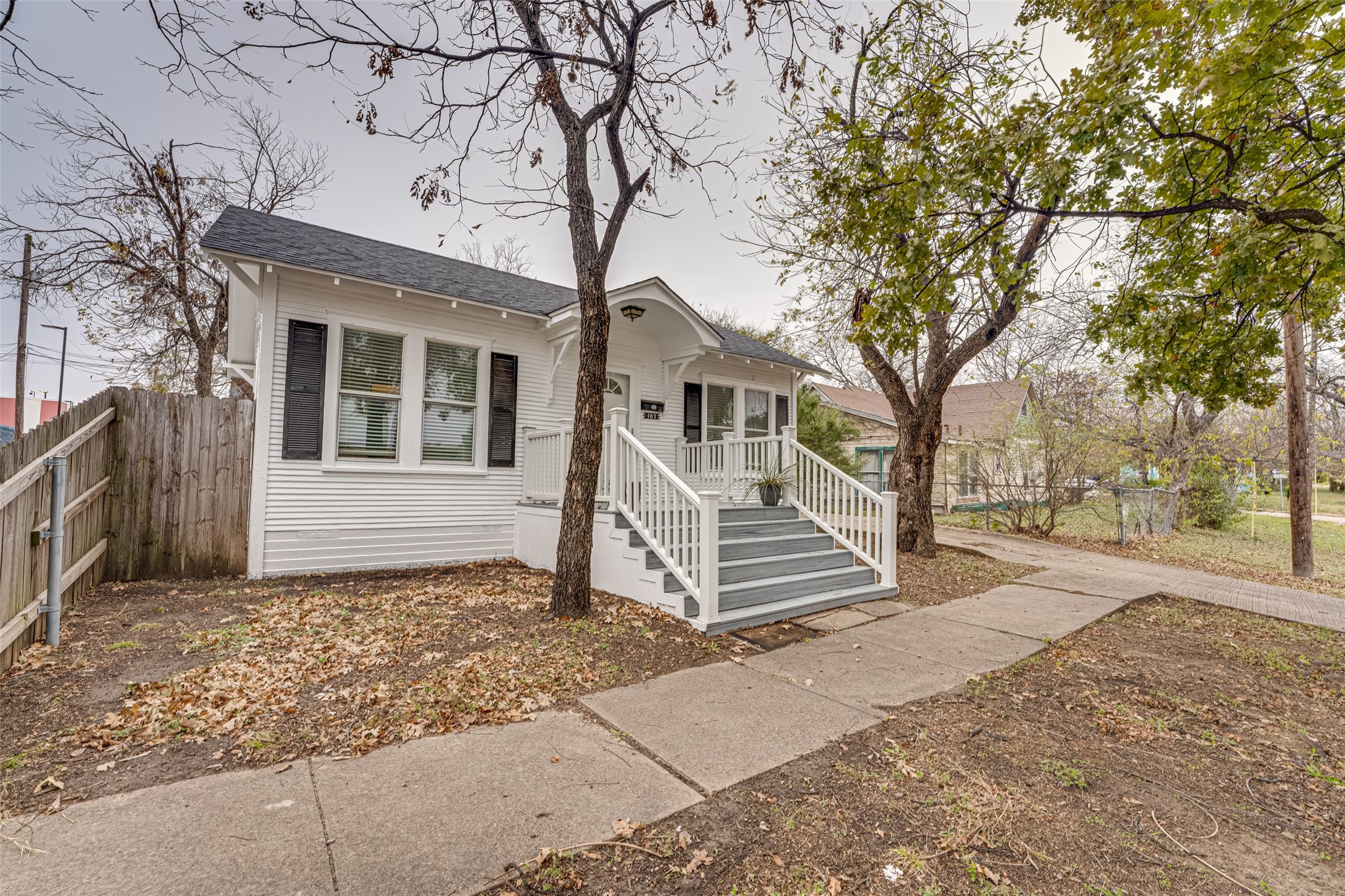 107 N Shawnee Street Ennis TX 75119