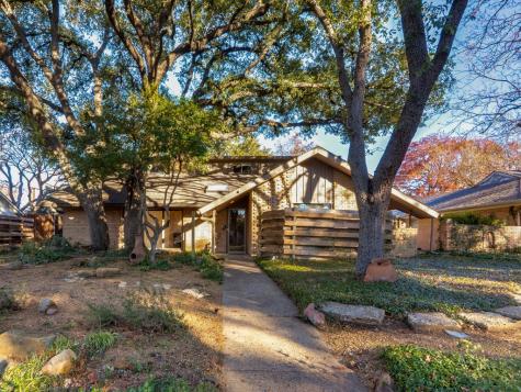 3243 Darbyshire Drive Dallas TX 75229