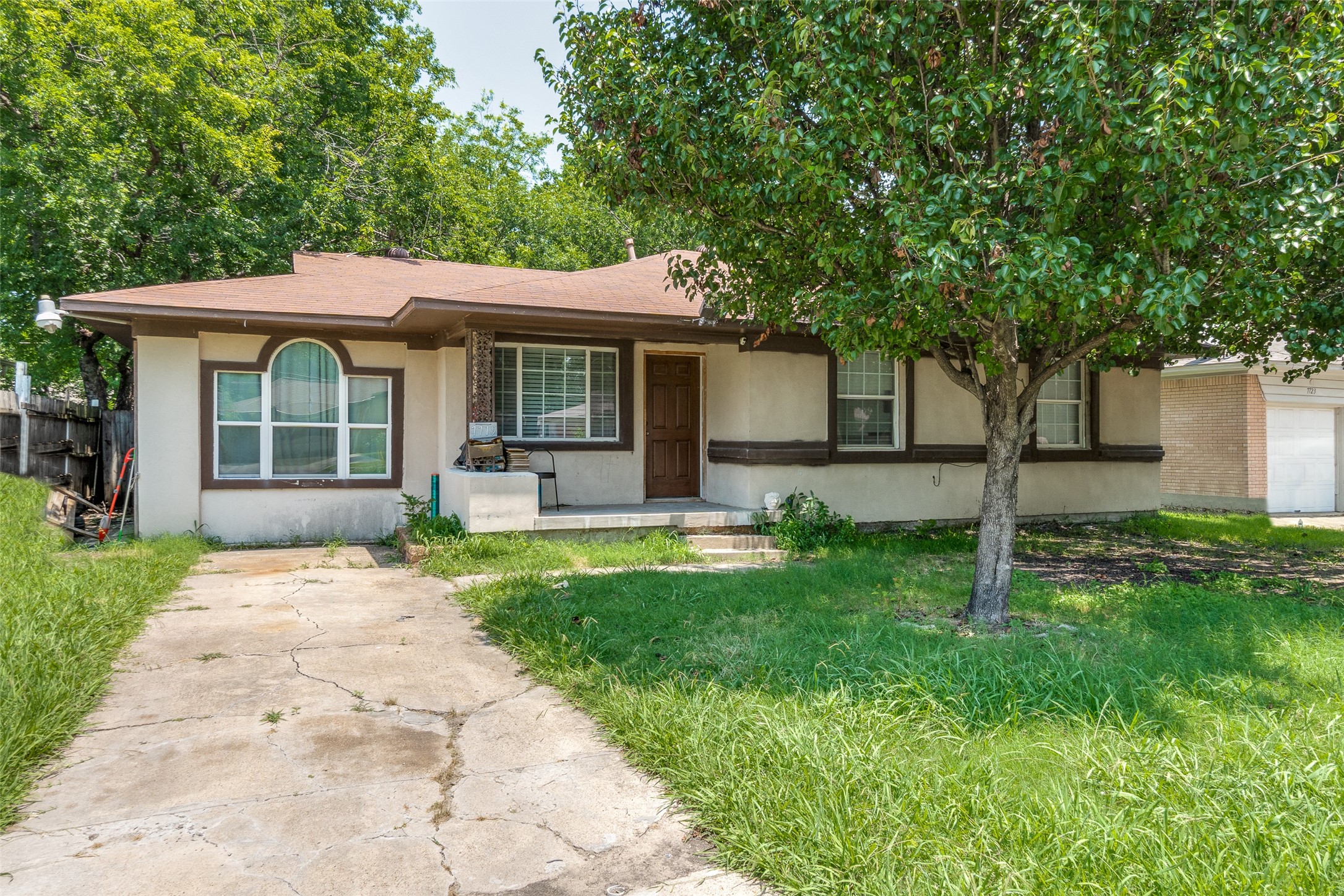 7719 Seydel Street Dallas TX 75217