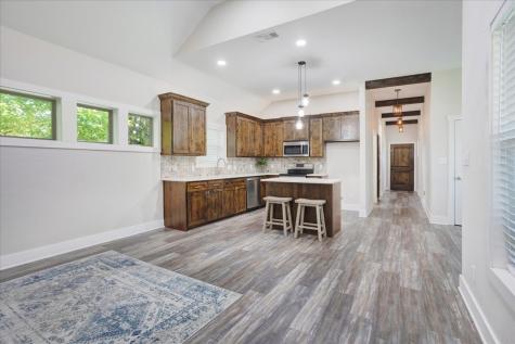 1226 W Elm Street Denison TX 75020