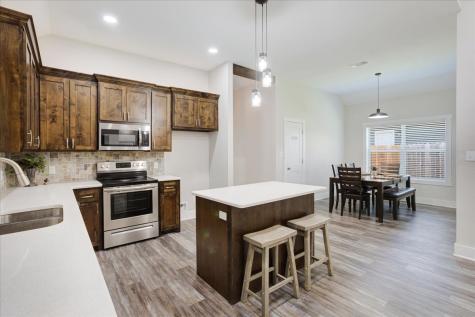 1226 W Elm Street Denison TX 75020