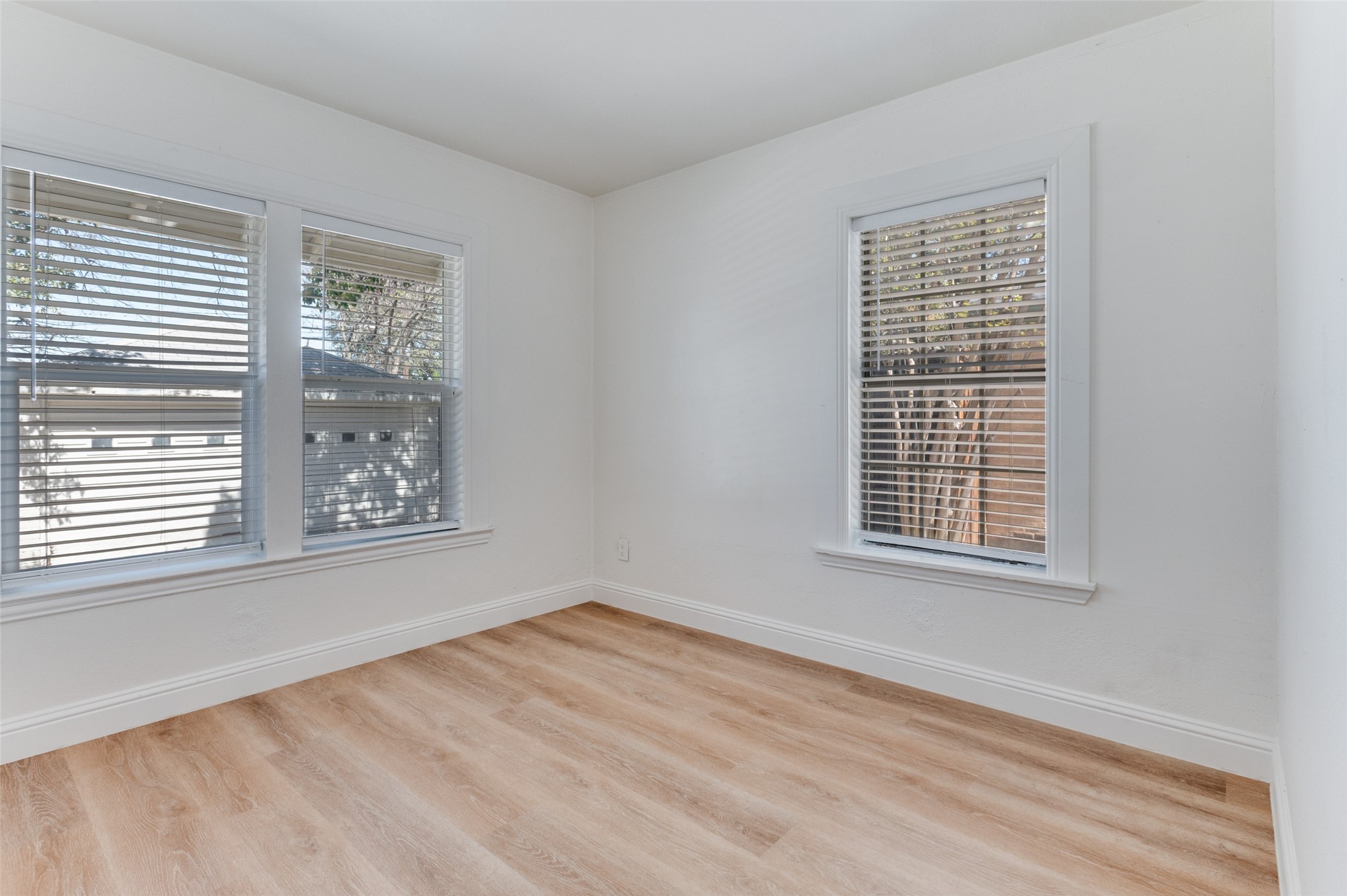 2507 Alco Avenue Dallas TX 75211