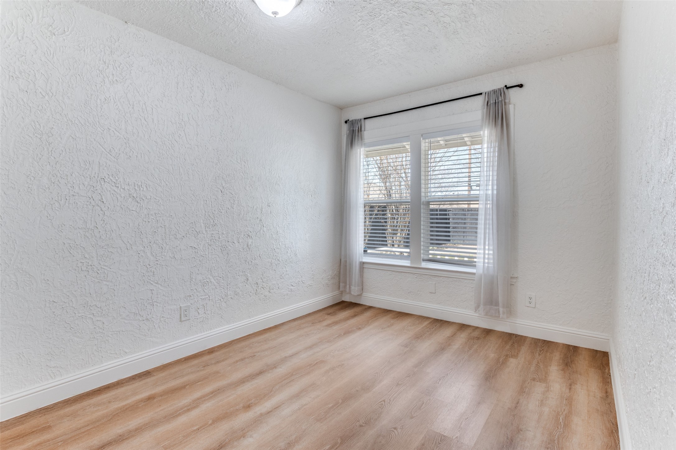 2507 Alco Avenue Dallas TX 75211
