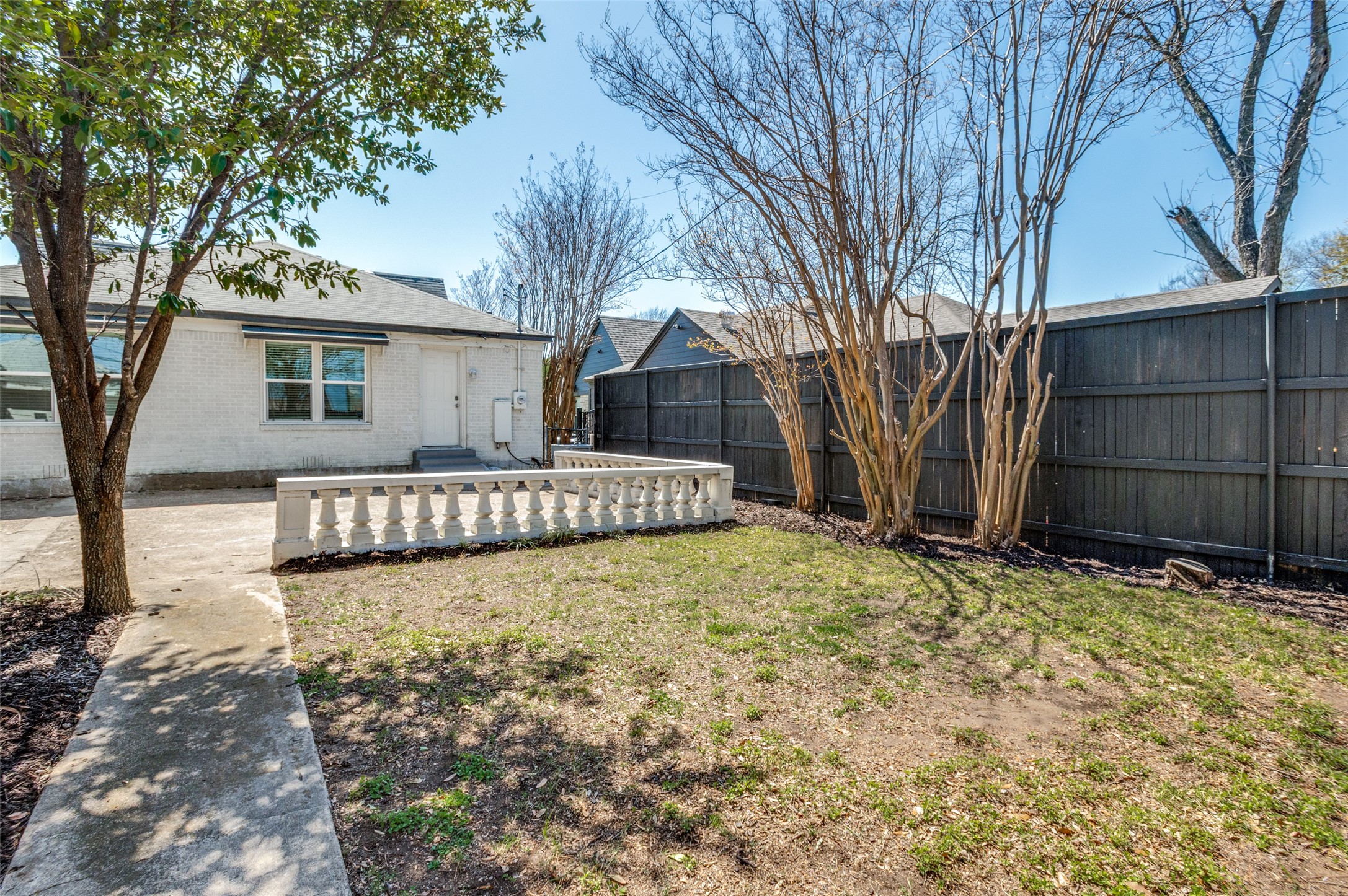 2507 Alco Avenue Dallas TX 75211