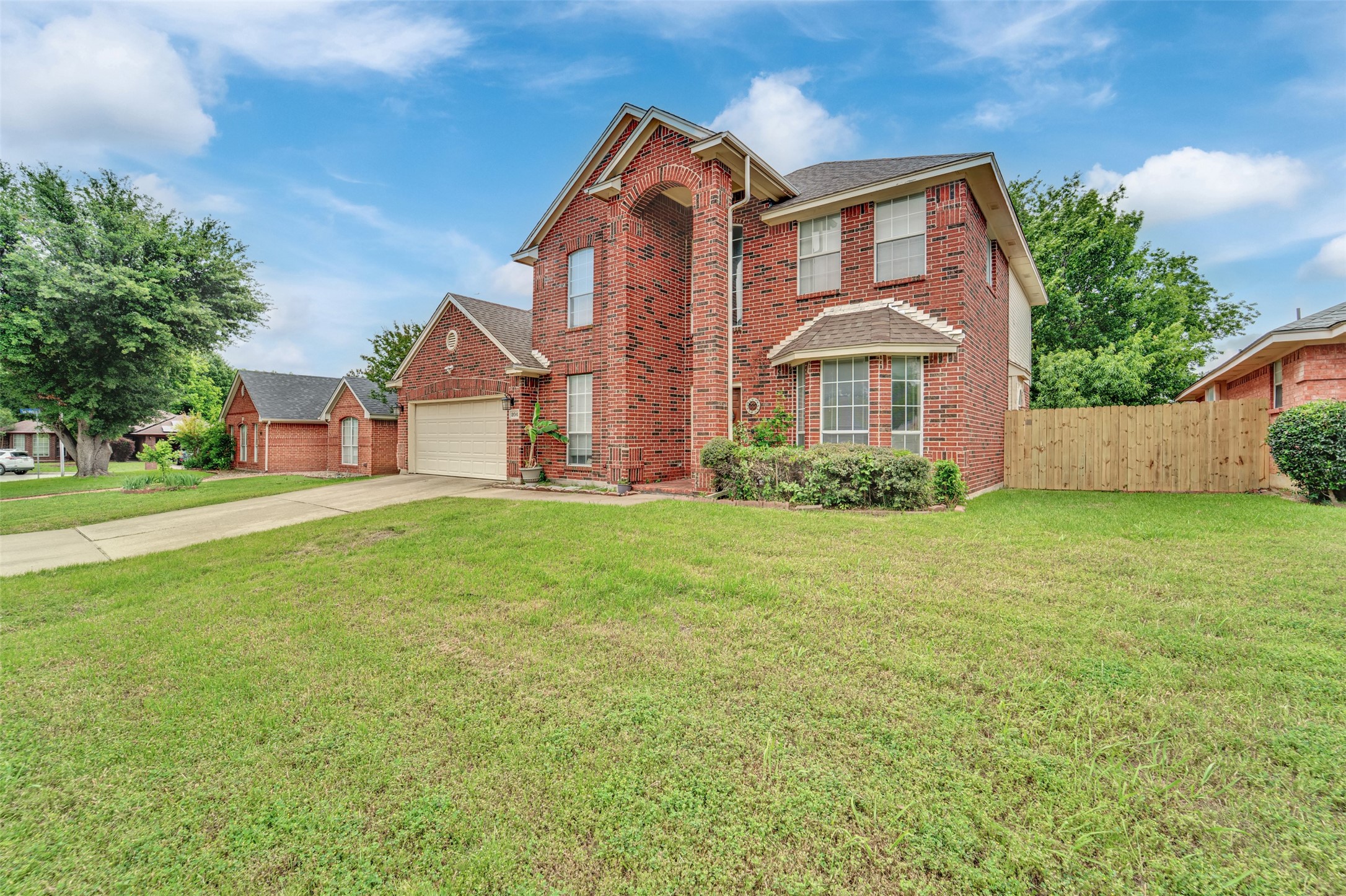 204 Springpark Drive Arlington TX 76014