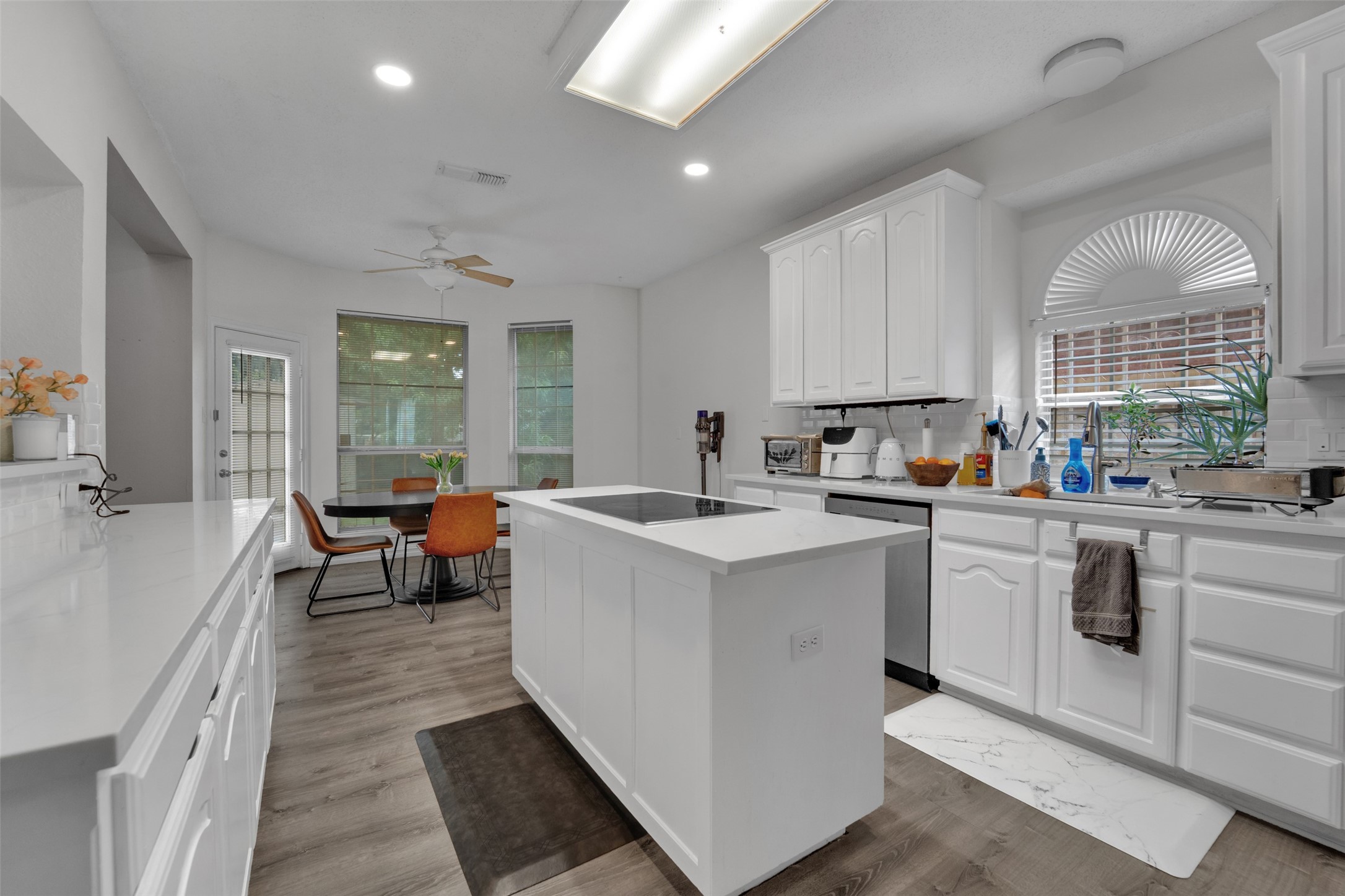 204 Springpark Drive Arlington TX 76014