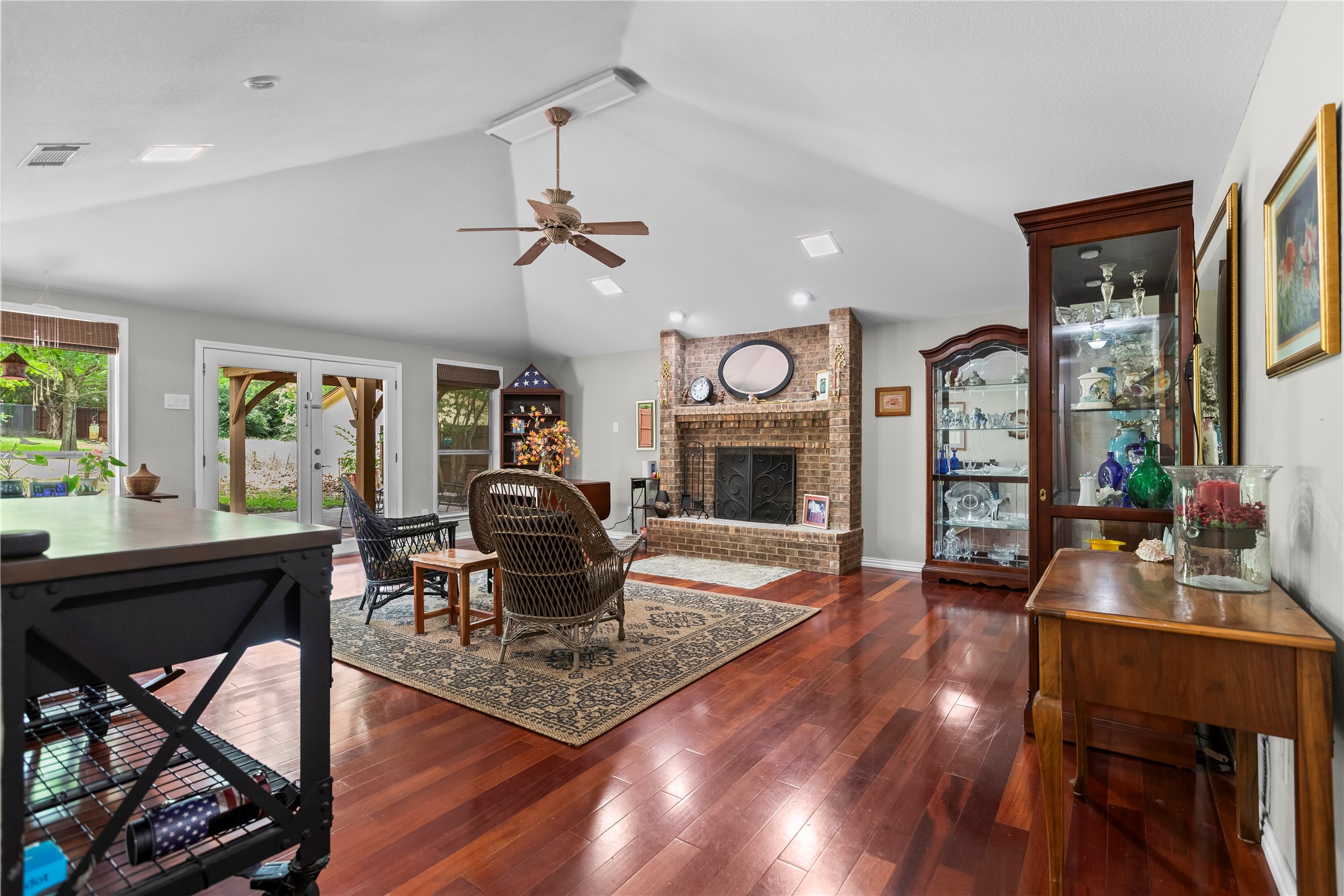 403 N Casa Grande Circle Duncanville TX 75116