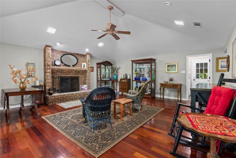403 N Casa Grande Circle Duncanville TX 75116