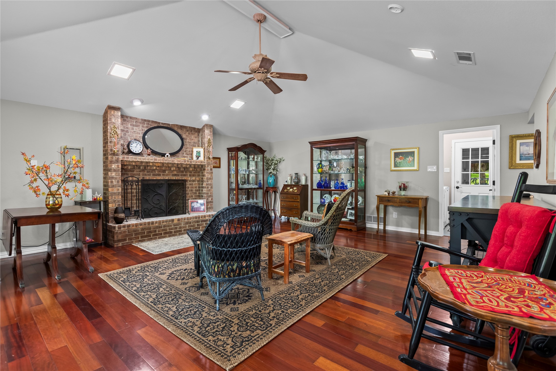403 N Casa Grande Circle Duncanville TX 75116