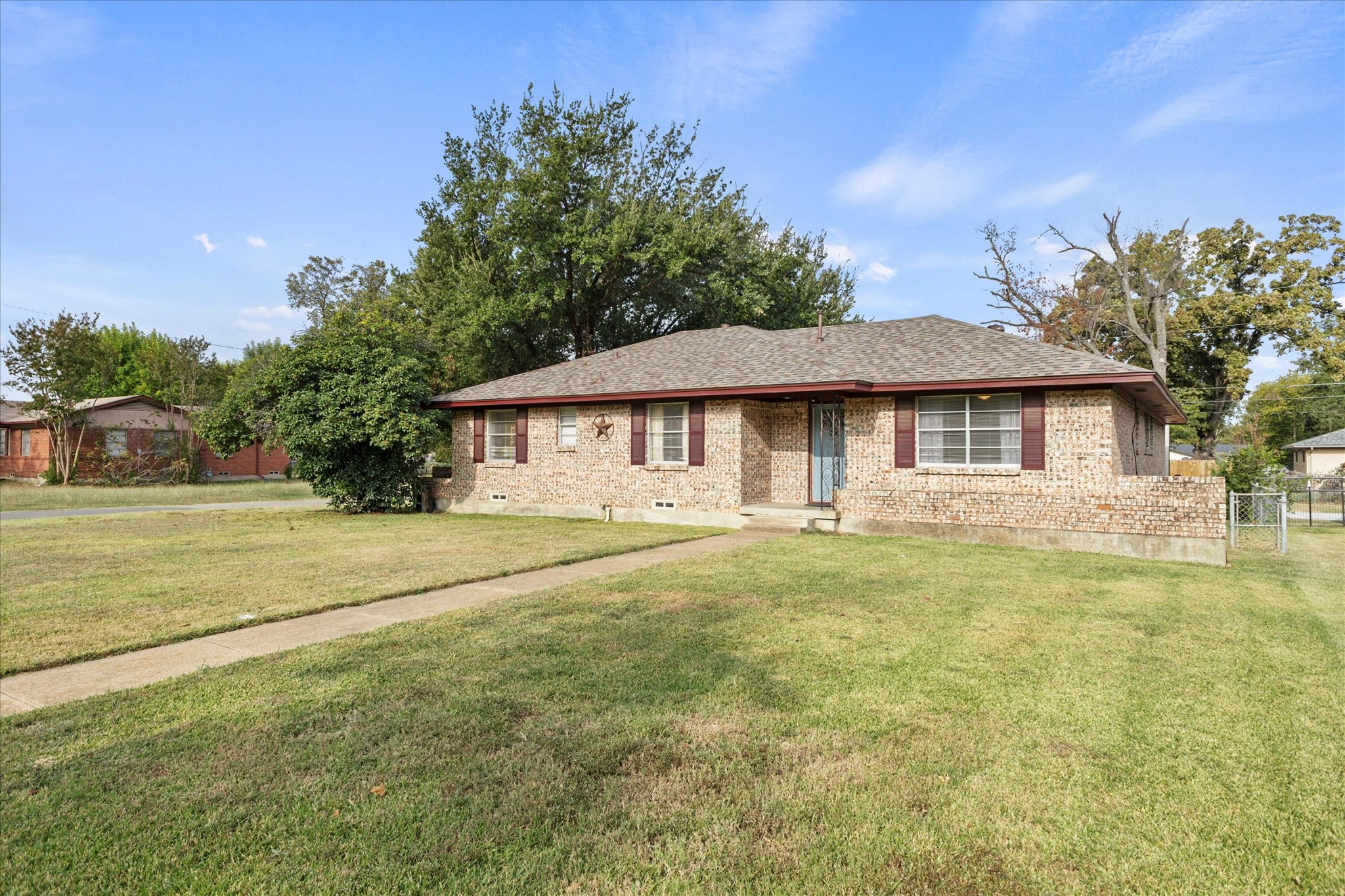 201 Collins Drive Terrell TX 75160
